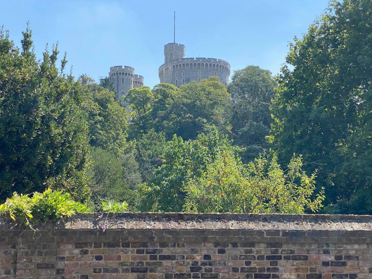 Letting Serviced Apartments - Guards View, Windsor Exterior foto